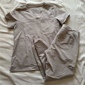 Figs Size Small top and Small Petite Joggers Scrubs